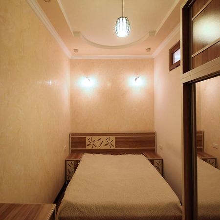 Amiryan Street 1 Bedroom Deluxe Apartment With Balcony Am104 Yerevan Ngoại thất bức ảnh
