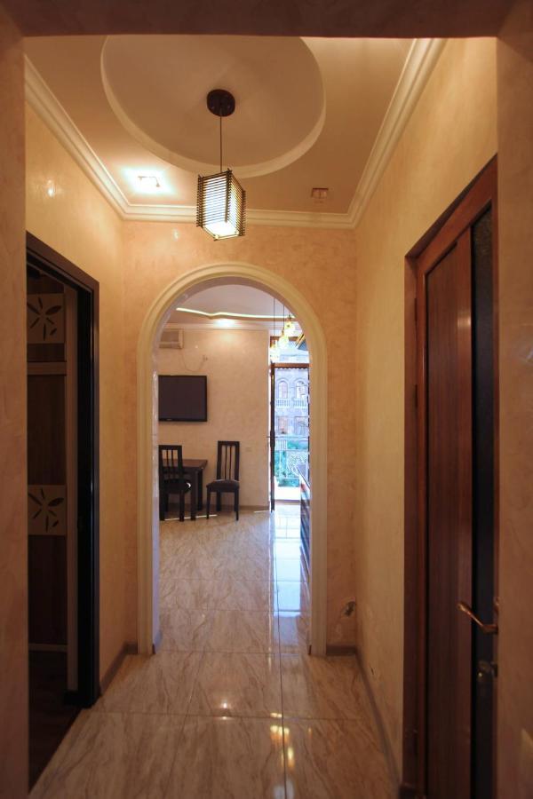 Amiryan Street 1 Bedroom Deluxe Apartment With Balcony Am104 Yerevan Ngoại thất bức ảnh